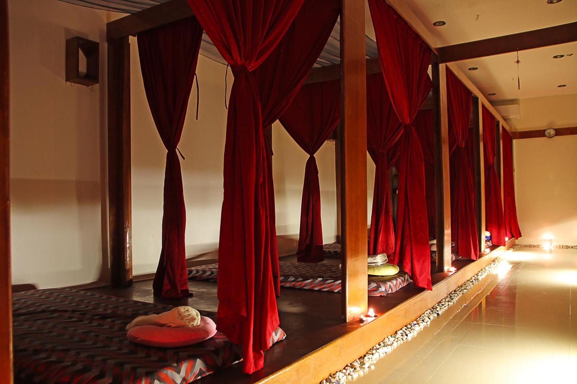 Palawan Uno Hotel Пуэрто-Принцеса Экстерьер фото